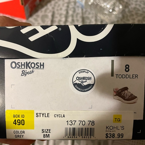 OshKosh Toddler shoes 8C new w tags - Picture 4 of 5
